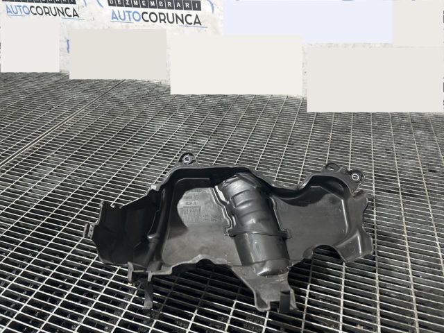 bontott NISSAN QASHQAI II Felső Hűtőburkolat