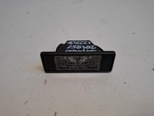 bontott NISSAN QASHQAI II Hátsó Rendszámtábla Világítás