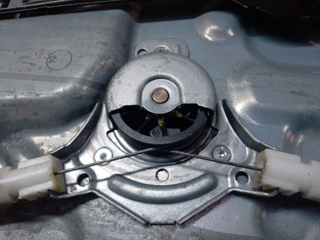 bontott NISSAN QASHQAI II Jobb első Ablakemelő Szerkezet (Elektromos)