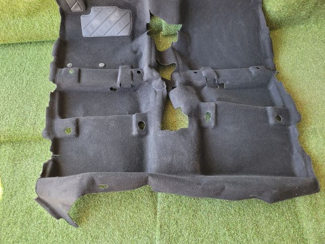 bontott NISSAN QASHQAI II Padlószőnyeg