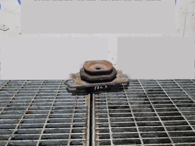 bontott NISSAN QASHQAI II Tartó Bak