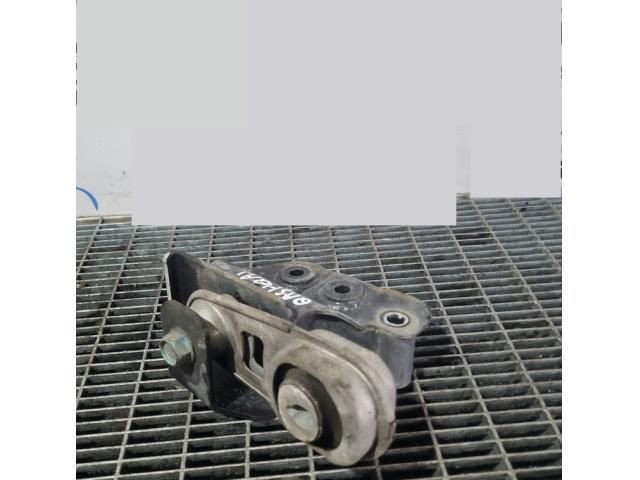 bontott NISSAN QASHQAI II Tartó Bak