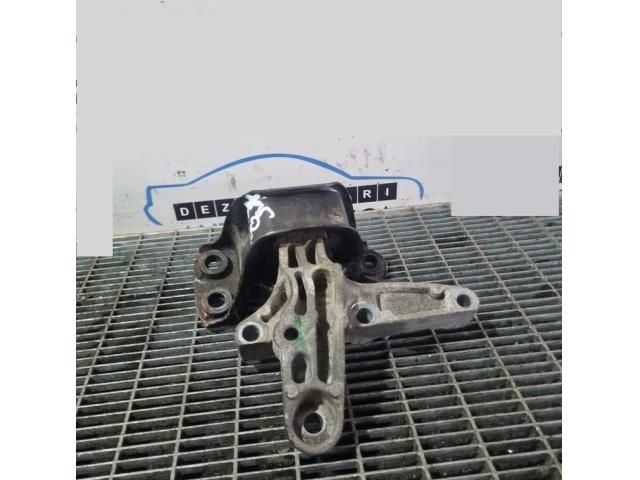 bontott NISSAN QASHQAI II Tartó Bak