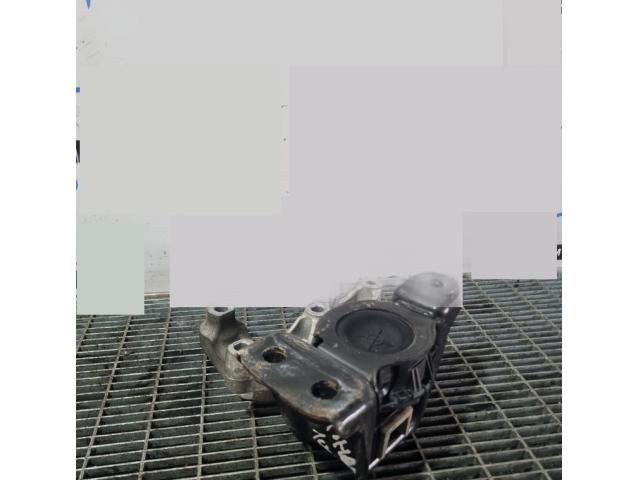 bontott NISSAN QASHQAI II Tartó Bak