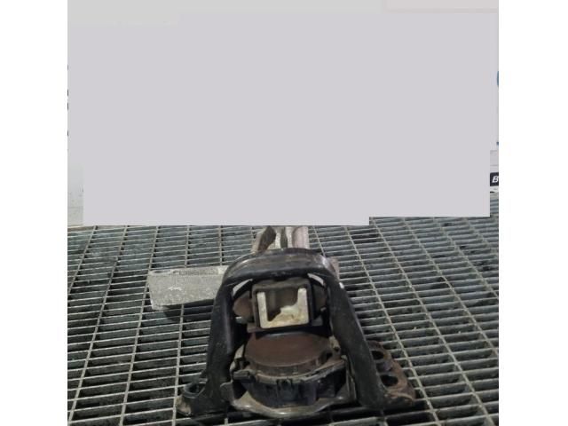 bontott NISSAN QASHQAI II Tartó Bak