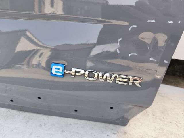 bontott NISSAN QASHQAI III Jobb első Ajtó (Üres lemez)