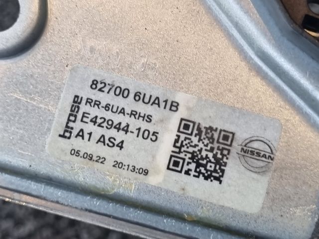 bontott NISSAN QASHQAI III Jobb hátsó Ablakemelő Szerkezet (Elektromos)