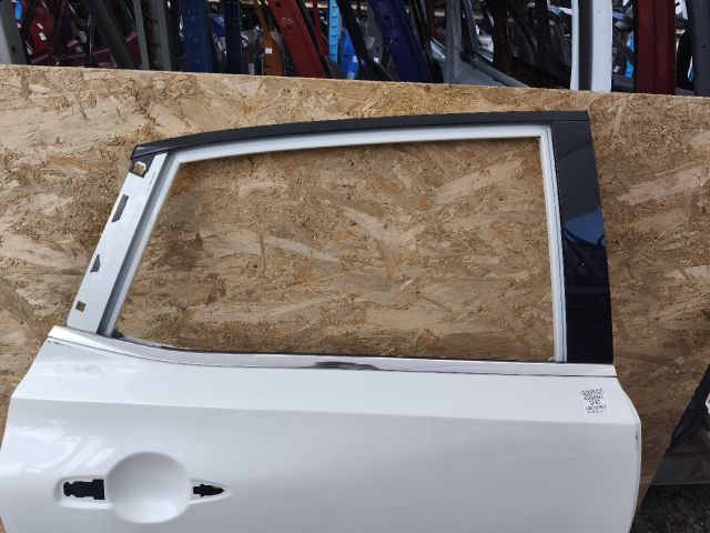 bontott NISSAN QASHQAI III Jobb hátsó Ajtó (Üres lemez)