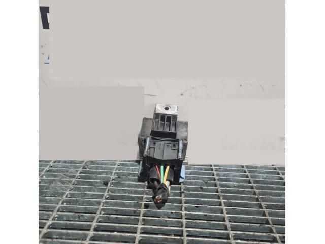 bontott NISSAN QASHQAI Izzító Relé