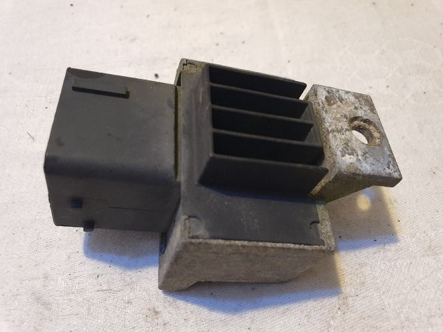 bontott NISSAN QASHQAI Izzító Relé