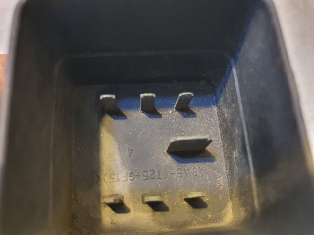 bontott NISSAN QASHQAI Izzító Relé