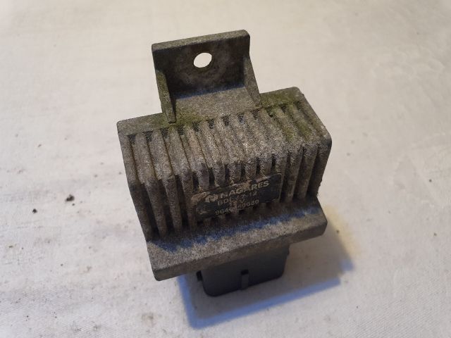 bontott NISSAN QASHQAI Izzító Relé