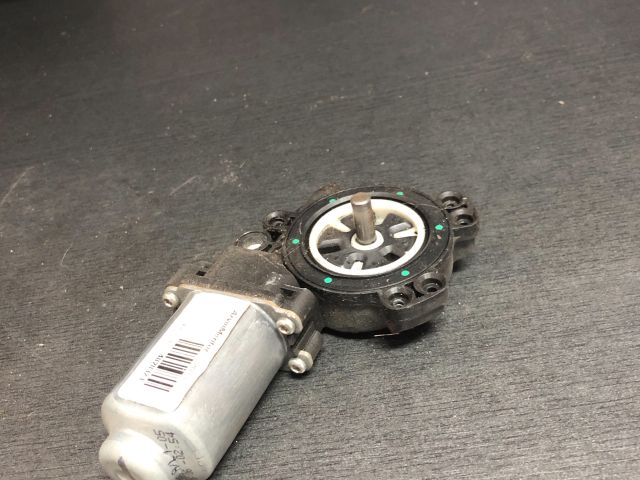 bontott NISSAN QASHQAI Jobb első Ablakemelő Motor