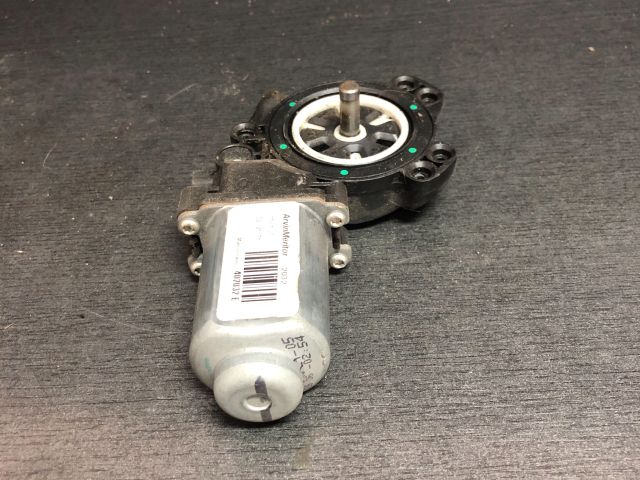 bontott NISSAN QASHQAI Jobb első Ablakemelő Motor