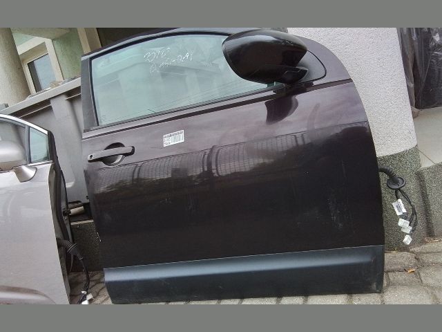 bontott NISSAN QASHQAI Jobb első Ajtó (Részeivel)