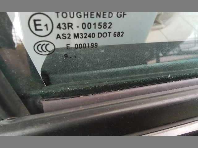 bontott NISSAN QASHQAI Jobb első Ajtó (Részeivel)