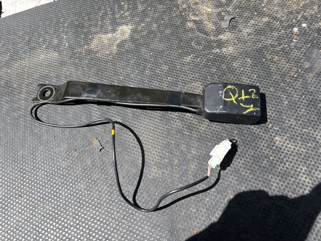 bontott NISSAN QASHQAI Jobb első Biztonsági Öv Csat