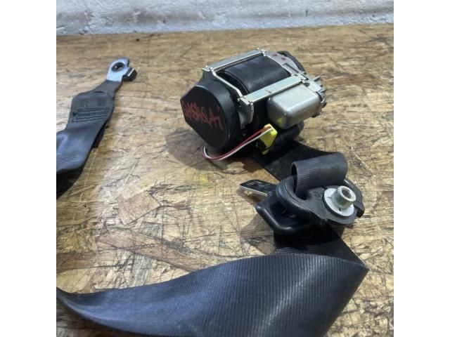 bontott NISSAN QASHQAI Jobb első Biztonsági Öv