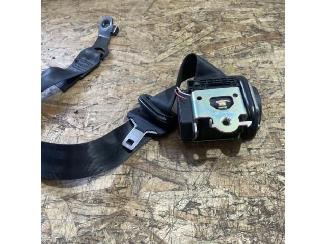 bontott NISSAN QASHQAI Jobb első Biztonsági Öv