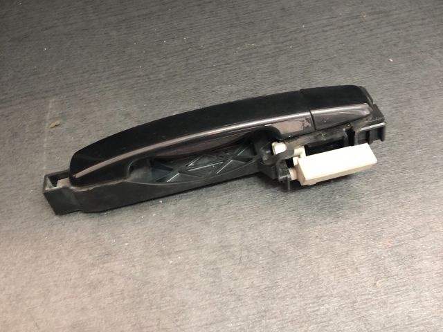 bontott NISSAN QASHQAI Jobb első Külső Kilincs