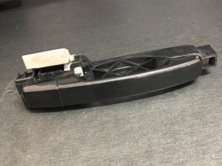 bontott NISSAN QASHQAI Jobb első Külső Kilincs