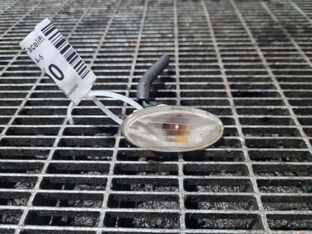 bontott NISSAN QASHQAI Jobb első Sárvédő Irányjelző