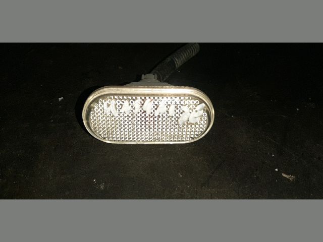 bontott NISSAN QASHQAI Jobb első Sárvédő Irányjelző