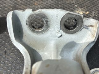 bontott NISSAN QASHQAI Jobb első Zsanér