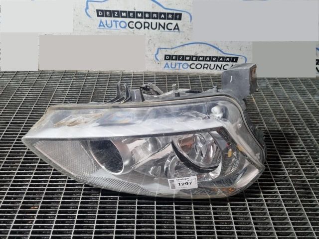 bontott NISSAN QASHQAI Jobb Fényszóró