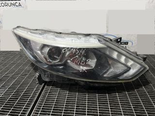 bontott NISSAN QASHQAI Jobb Fényszóró