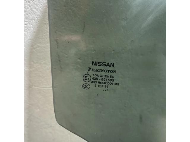 bontott NISSAN QASHQAI Jobb hátsó Ablak