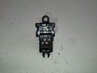 bontott NISSAN QASHQAI Jobb hátsó Ablakemelő Kapcsoló