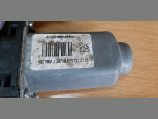 bontott NISSAN QASHQAI Jobb hátsó Ablakemelő Szerkezet (Elektromos)