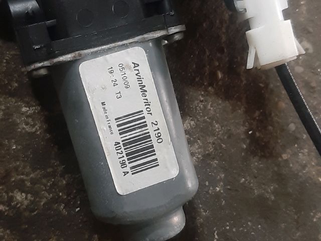 bontott NISSAN QASHQAI Jobb hátsó Ablakemelő Szerkezet (Elektromos)