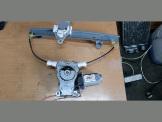 bontott NISSAN QASHQAI Jobb hátsó Ablakemelő Szerkezet (Elektromos)