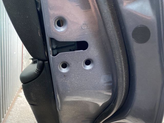 bontott NISSAN QASHQAI Jobb hátsó Ajtó (Részeivel)