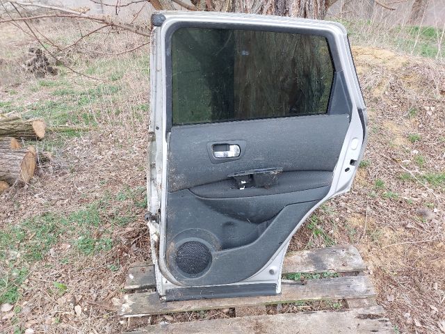 bontott NISSAN QASHQAI Jobb hátsó Ajtó (Részeivel)