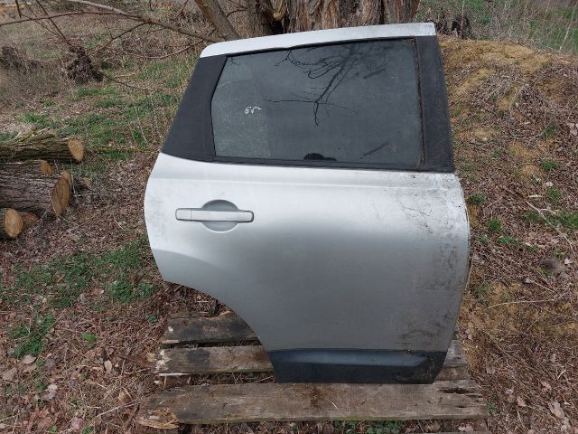 bontott NISSAN QASHQAI Jobb hátsó Ajtó (Részeivel)