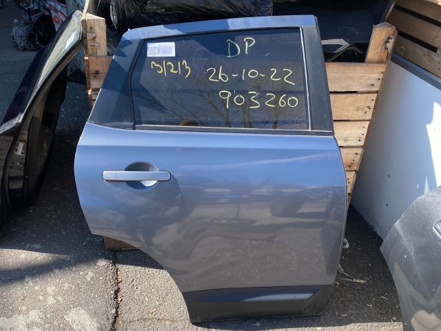 bontott NISSAN QASHQAI Jobb hátsó Ajtó (Részeivel)