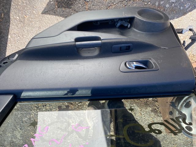 bontott NISSAN QASHQAI Jobb hátsó Ajtó (Részeivel)