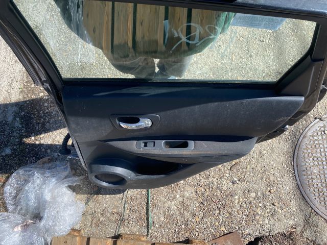 bontott NISSAN QASHQAI Jobb hátsó Ajtó (Részeivel)