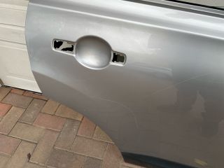 bontott NISSAN QASHQAI Jobb hátsó Ajtó (Üres lemez)