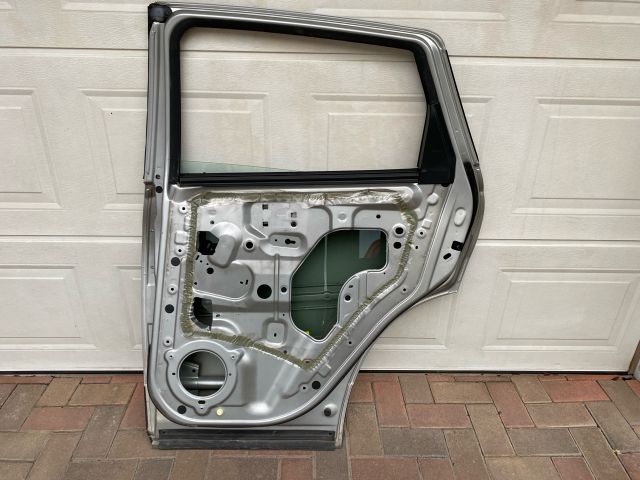 bontott NISSAN QASHQAI Jobb hátsó Ajtó (Üres lemez)