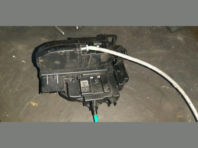 bontott NISSAN QASHQAI Jobb hátsó Ajtózár