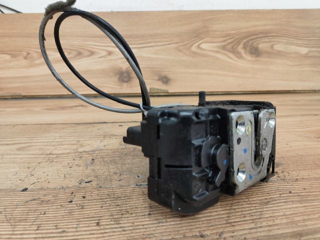 bontott NISSAN QASHQAI Jobb hátsó Ajtózár