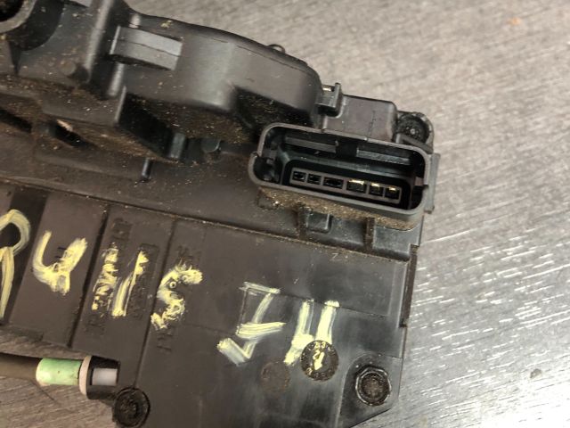 bontott NISSAN QASHQAI Jobb hátsó Ajtózár