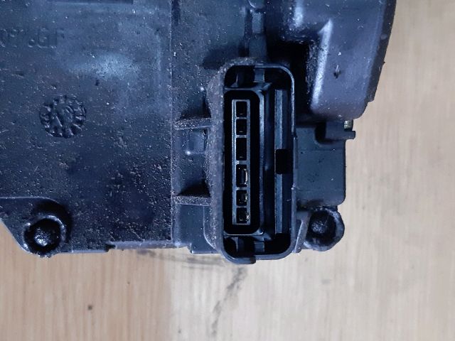 bontott NISSAN QASHQAI Jobb hátsó Ajtózár