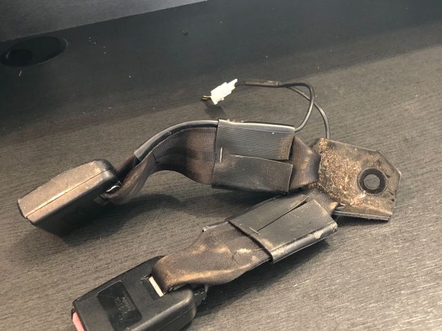 bontott NISSAN QASHQAI Jobb hátsó Biztonsági Öv Csat