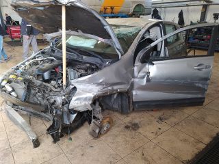 bontott NISSAN QASHQAI Jobb hátsó Csonkállvány Kerékaggyal