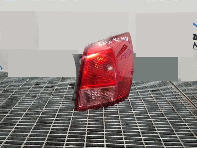 bontott NISSAN QASHQAI Jobb Hátsó Lámpa